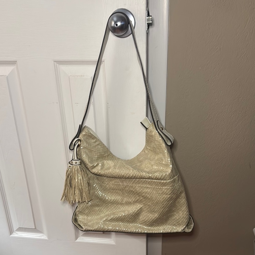Sondra Roberts Elegant Cream Shoulder Bag
